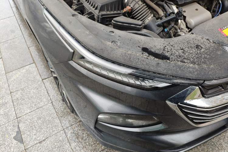 Used Wuling Victory 2020 1.5T CVT Flagship Edition Right Front Headlight