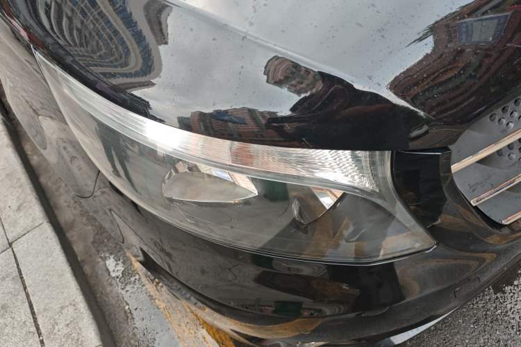 Used Mercedes-Benz Vito 2020 2.0T Business Version 7 Seats Right Front Headlight