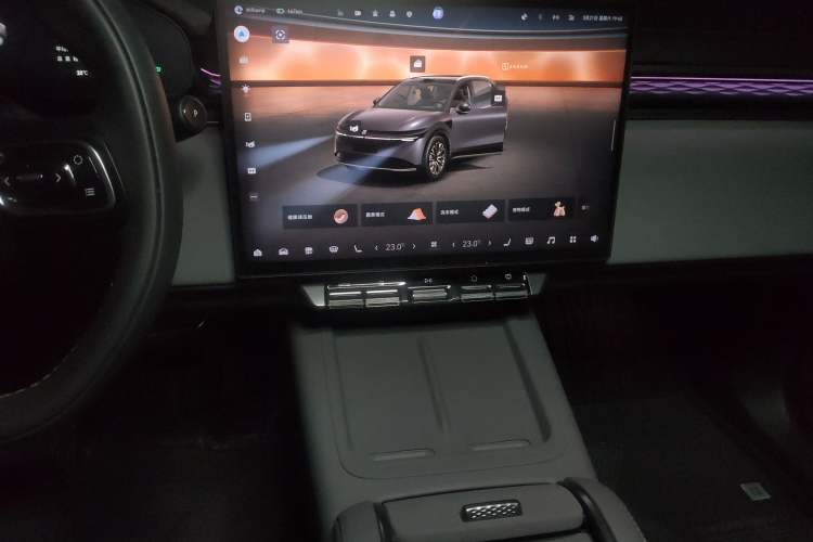 Used Zeekr 7X 2025 75 kWh Rear-Wheel Drive Intelligent Driving Version Audio And AC Panel