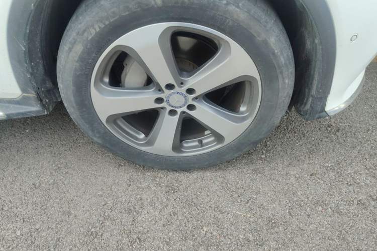 Used Mercedes-Benz GLC 2017 GLC 260 4MATIC Luxury Model
