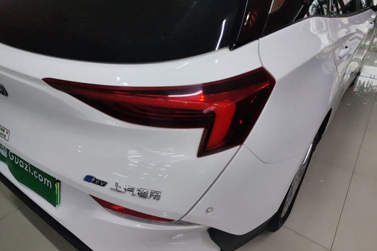 Used Buick Velite 6 2023 430km Range Commuter Version