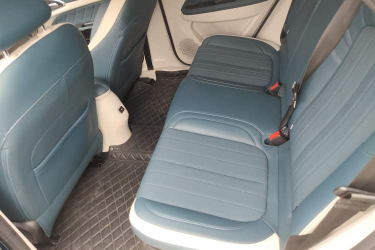 Used ORA Good Cat 2021 400km Standard Range Venus Edition Lithium Iron Phosphate Left Rear Seat