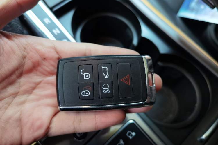 Used Land Rover Range Sport 2013 5.0 SC V8 HSE Vehicle Key