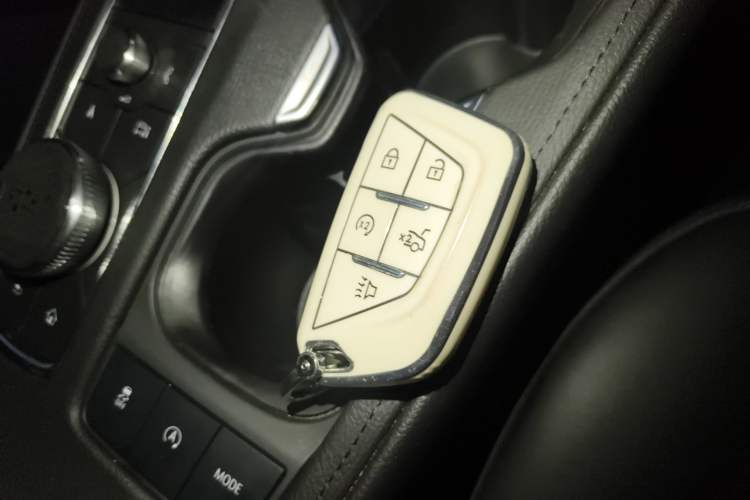 Used Cadillac XT4 2024 28T Two-Wheel-Drive Luxury Version Interior 1