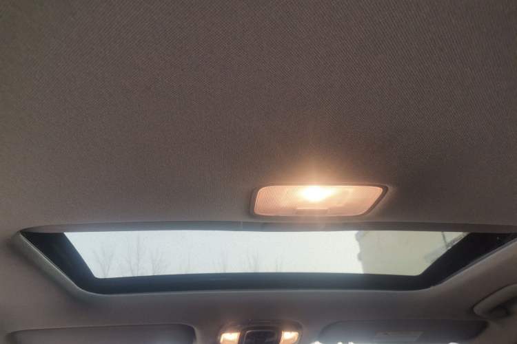 Used Hyundai Elantra 2022 1.5L CVT LUX Prestige Edition Headliner