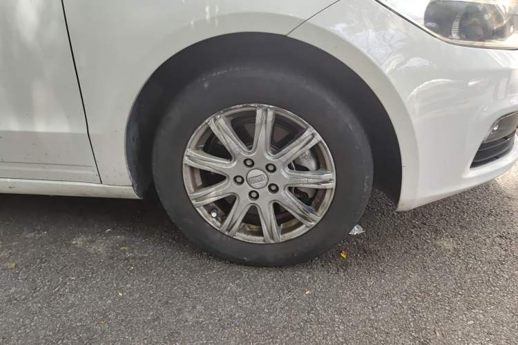 Used Qoros 3 2014 Sedan 1.6L Manual Zhixiang Model
