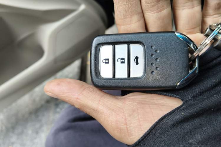 Used Honda Crider 2013 1.8L automatic luxury edition