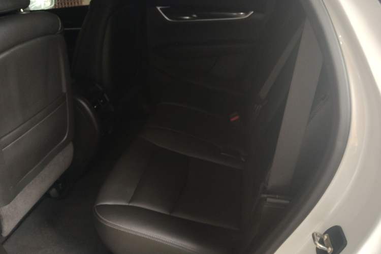 Used Cadillac XT5 2021 28T Luxury Model