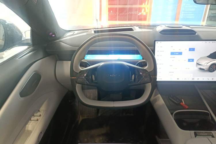 Used Lynk & Co Z10 2025 95 kWh 702 km All-Wheel Drive Intelligent Driving Ultra
