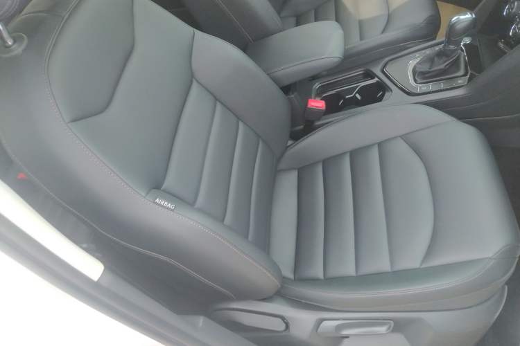 Used Volkswagen Tharu 2019 280TSI Two-Wheel Drive Luxury Version China VI Standard Right Front Seat