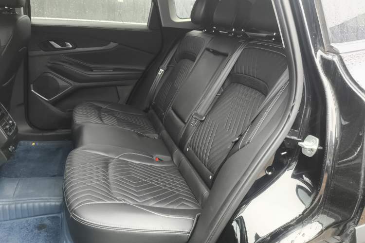 Used EXEED Lingyun 2021 400T Two-Wheel Drive StarRui PRO Edition Left Rear Seat