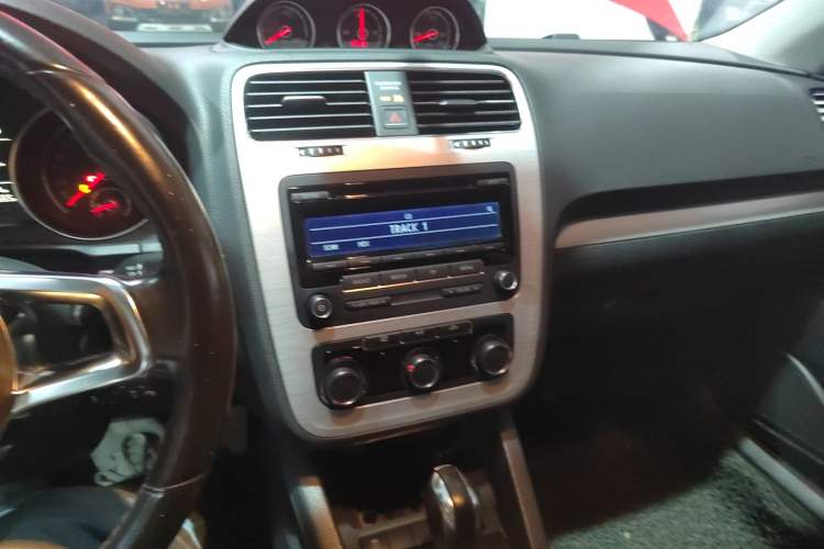 Used Volkswagen Scirocco 2015 1.4TSI Fashion Edition Audio And AC Panel