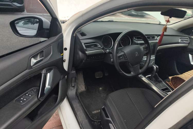 Used Peugeot 408 2014 1.8L Automatic Luxury Edition Driver Seat