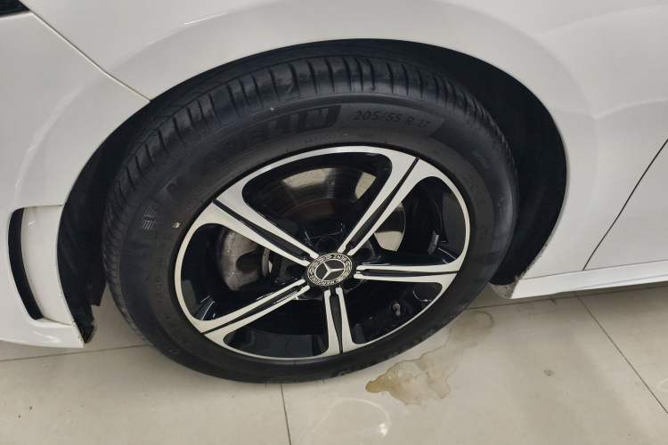 Used Mercedes-Benz A-Class 2022 Revised Version A 200 L Sport Sedan Fashionable Style