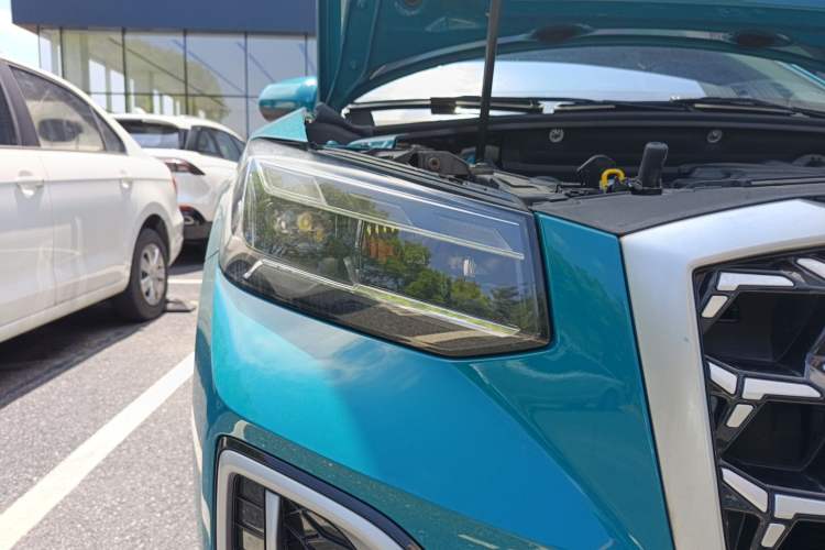 Used Audi Q2L 2024 35TFSI Fashionable and Dynamic Edition Right Front Headlight