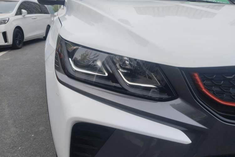 Used Geely Auto Coolray 2021 1.4T DCT Diamond Edition Right Front Headlight