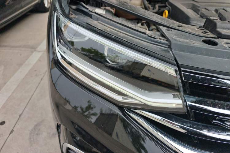 Used Volkswagen Tiguan L 2024 330TSI Automatic Two-Wheel Drive R-Line Enhanced Edition
