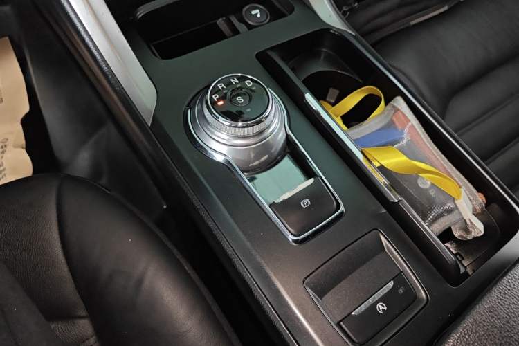 Used Ford Mondeo 2017 Facelifted EcoBoost 180 Fashion Edition Gear Lever