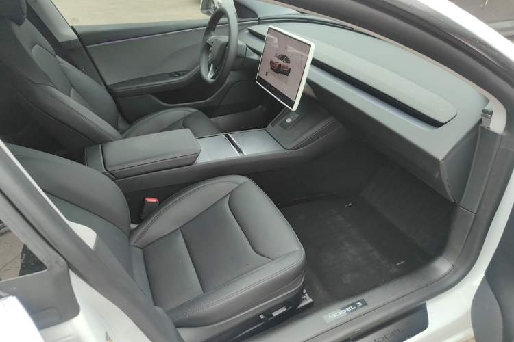 Used Tesla Model 3 2025 Rear-Wheel-Drive Version