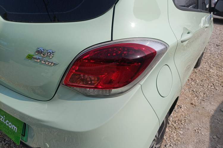 Used CHANGAN OSHAN Benni E-Star 2022 Qingxin Edition Colorful Model Lithium Iron Phosphate Right Rear Taillight
