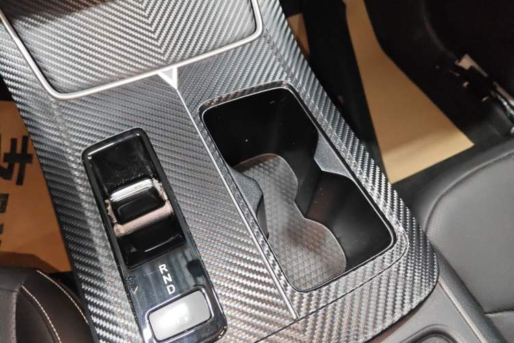 Used Venucia V DD-i 2023 60km iC Version
