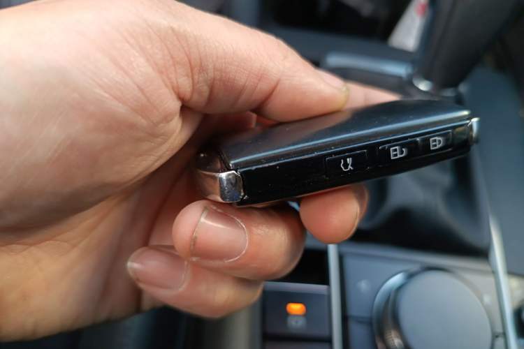 Used Mazda 3 Axela 2020 1.5L Automatic Luxury Version
