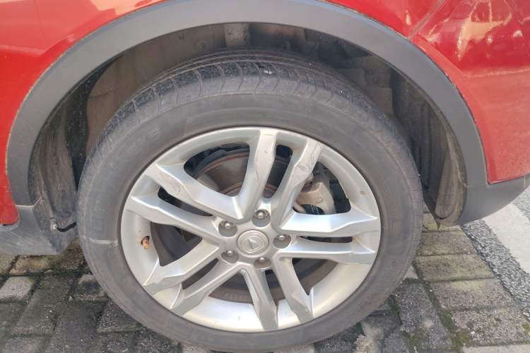 Used CHANGAN CS35 2017 1.6L Manual Luxury Model Right Front Wheel Hub