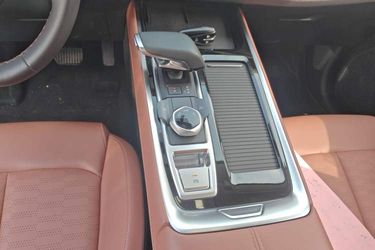 Used CHANGAN CS55PLUS 2024 3rd Generation 1.5T DCT Excellence Model Gear Lever