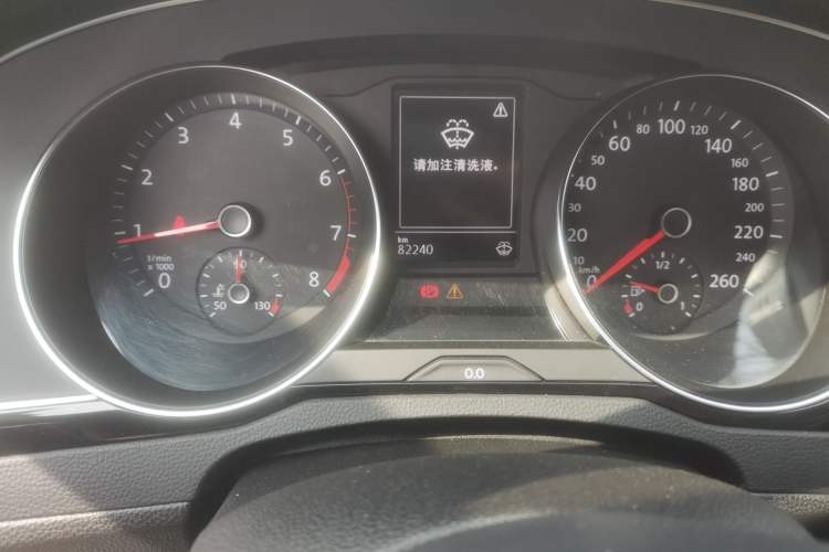 Used Volkswagen Magotan 2019 330TSI DSG Leading Model China VI Standard Odometer Close Up