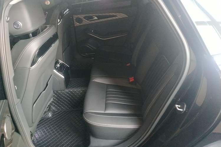 Used Hongqi H9 2022 2.0T Smart Connect Flagship Edition
