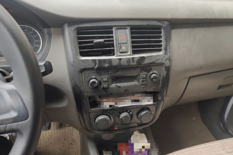 Used Wuling Rongguang V 2015 1.2L Practical Model
