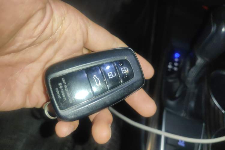 Used Toyota Camry 2019 Revised Version 2.0G Luxury Edition