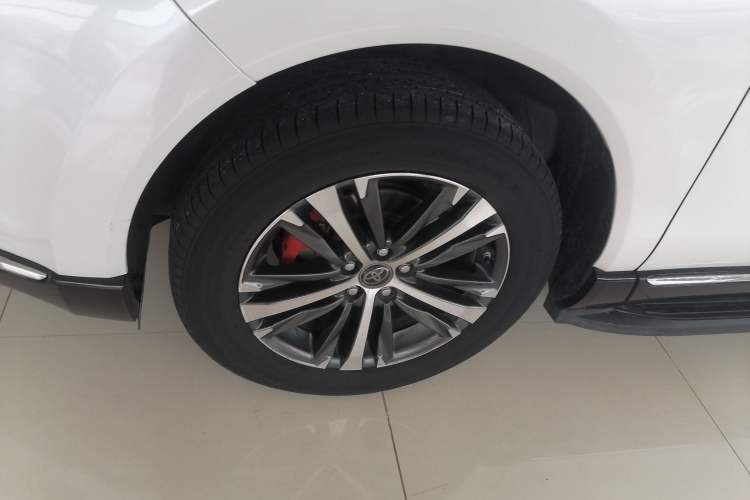 Used Toyota Venza 2023 2.0L CVT Two-Wheel Drive Luxury Edition
