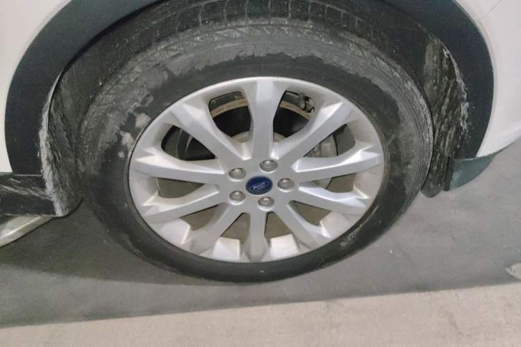 Used Ford Kuga 2015 1.5L GTDi Two-Wheel-Drive Comfort Model