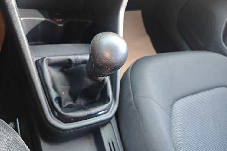 Used Volkswagen Jetta 2017 1.5L Manual Fashion Edition
