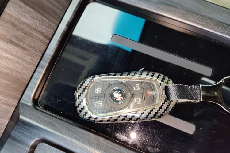 Used Buick GL8 2022 ES Landtrek 653T Luxury Edition
