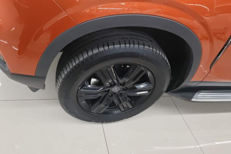 Used SAIC MAXUS D90 Pro 2020 2.0T Gasoline 4x4 Luxury Edition 6 Seats