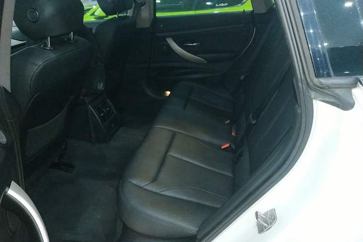 Used BMW 3 Series GT 2017 320i Sport Edition