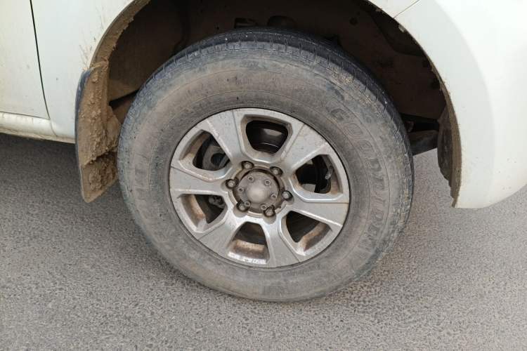 Used Great Wall Wingle 7 2019 2.0T Diesel 4x4 Elite Version China VI Standard Big Double Cab – GW4D20M Right Front Wheel Hub