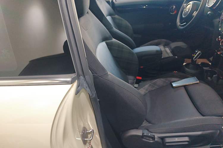 Used MINI MINI 2018 1.5T COOPER Classic Edition
