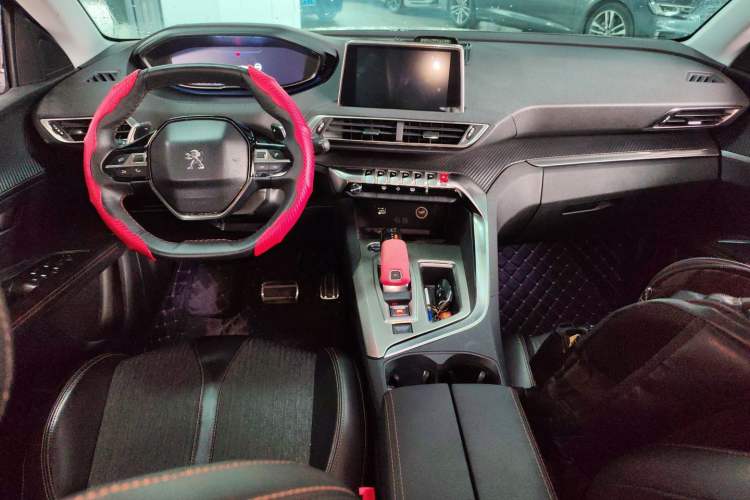 Used Peugeot 4008 2017 350THP Elite Edition Center Console