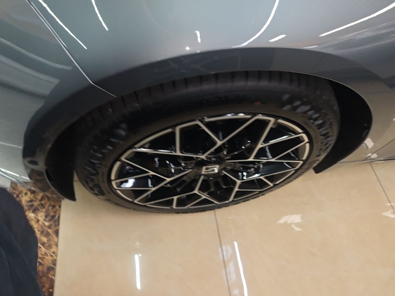 Zeekr 001 2024 ME Edition 100 kWh All-Wheel Drive — снимка 10