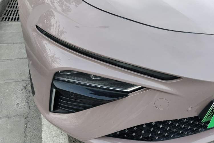 Used NETA S 2022 Extended-Range Version 1160 km Range Rear-Wheel Drive Mid-Grade