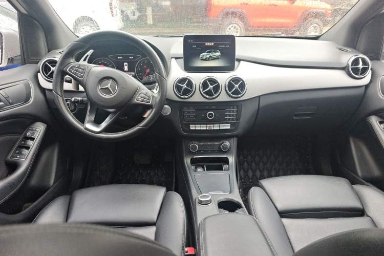 Used Mercedes-Benz B-Class 2017 B 200 Sport Edition Center Console