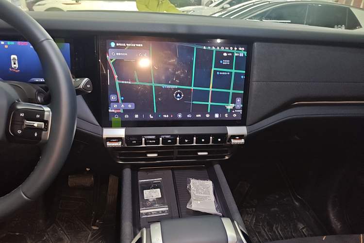 Used Deepal G318 2025 Worry-Free Adventure Edition Four-Wheel Drive Secret Realm Version
