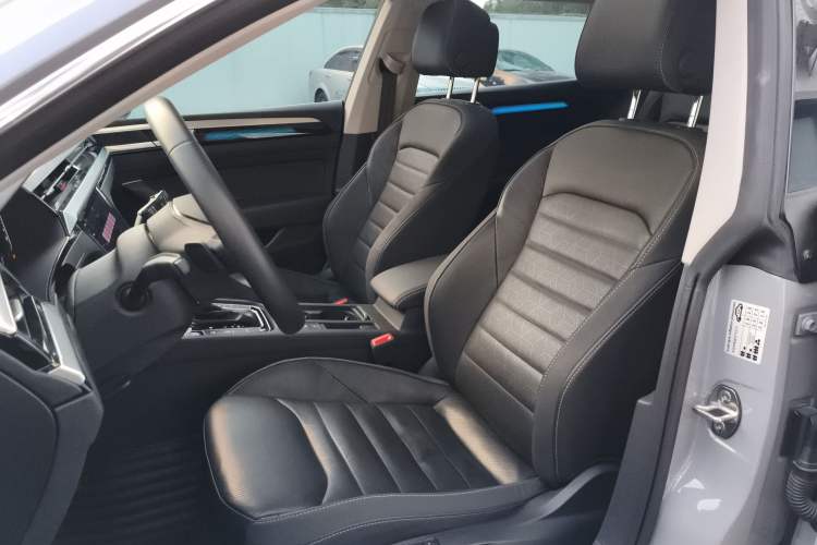 Used Volkswagen FAW-Volkswagen CC 2023 Hunting Vehicle 380TSI Hunter's Heart Edition