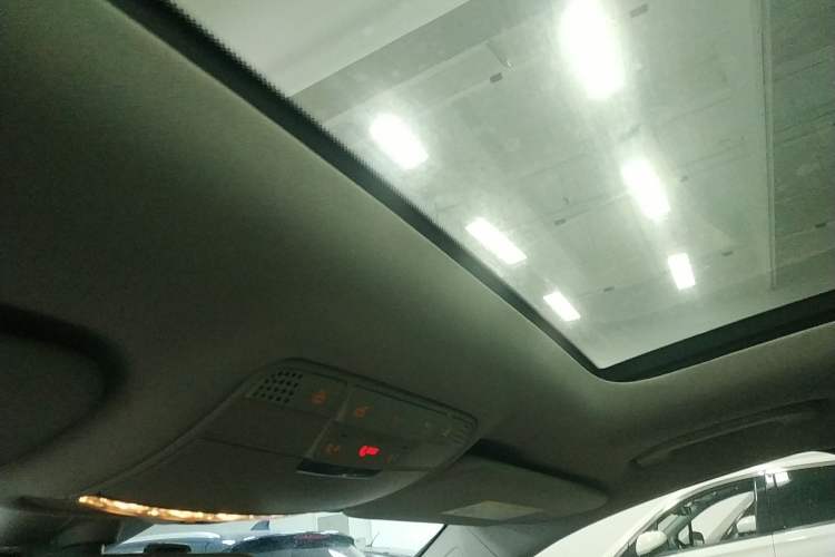 Used Mercedes-Benz C-Class 2016 C 200 L
