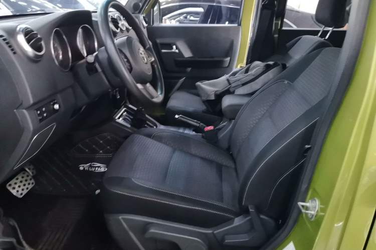 Used BAIC Off-Road BJ40 2016 40L 2.3T Automatic Two-Wheel Drive Luxury Edition