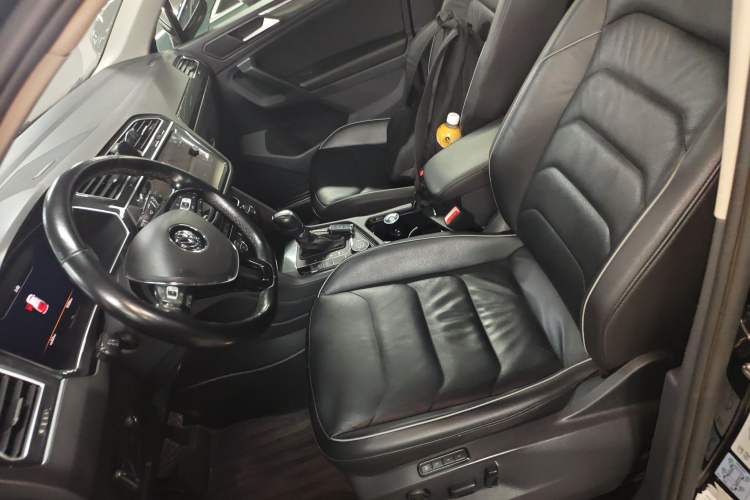 Used Volkswagen Tiguan 2018 330TSI All-Wheel-Drive Innovation Model Left Front Seat