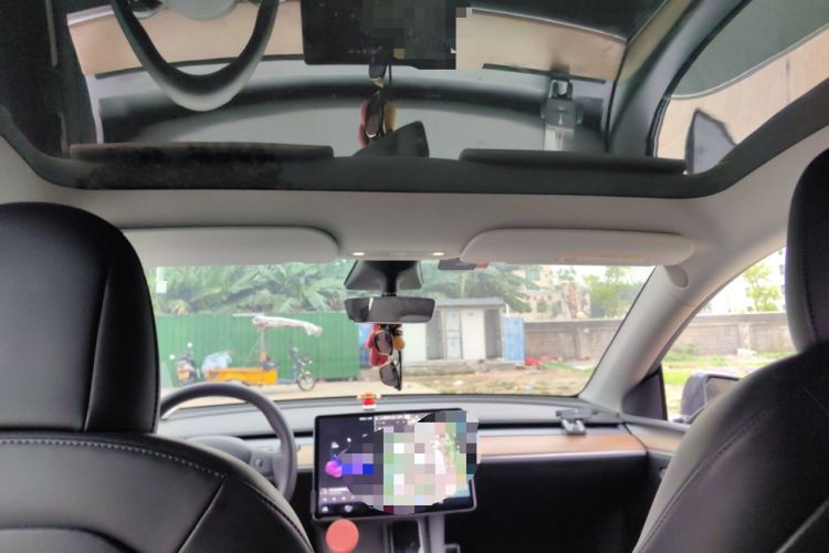 Used Tesla Model Y 2021 Long-Range All-Wheel-Drive Version
